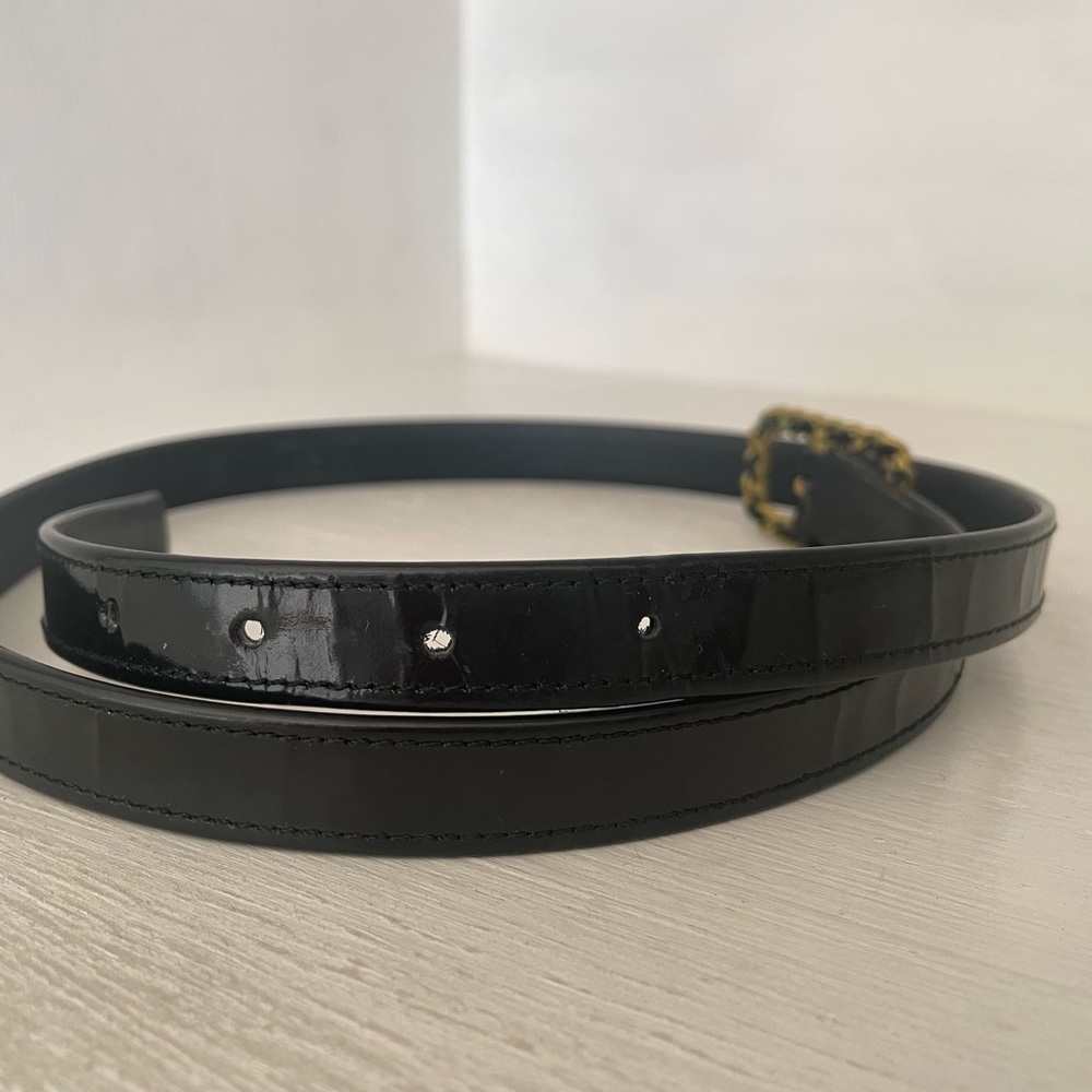 WINTER SPECIAL SALE‼️ Authentic vintage Chanel black patent leather waist belt - Picture 3 of 8
